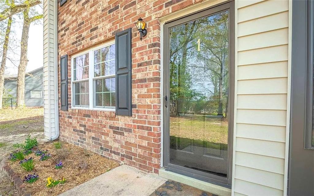 1235 Riverside Drive Unit D1 Property Photo 6