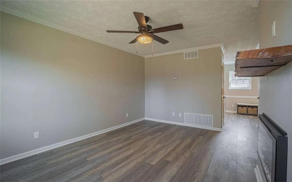 1235 Riverside Drive Unit D1 Property Photo 7