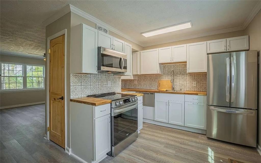 1235 Riverside Drive Unit D1 Property Photo 13