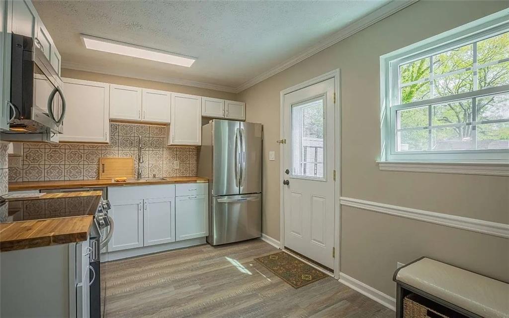 1235 Riverside Drive Unit D1 Property Photo 14