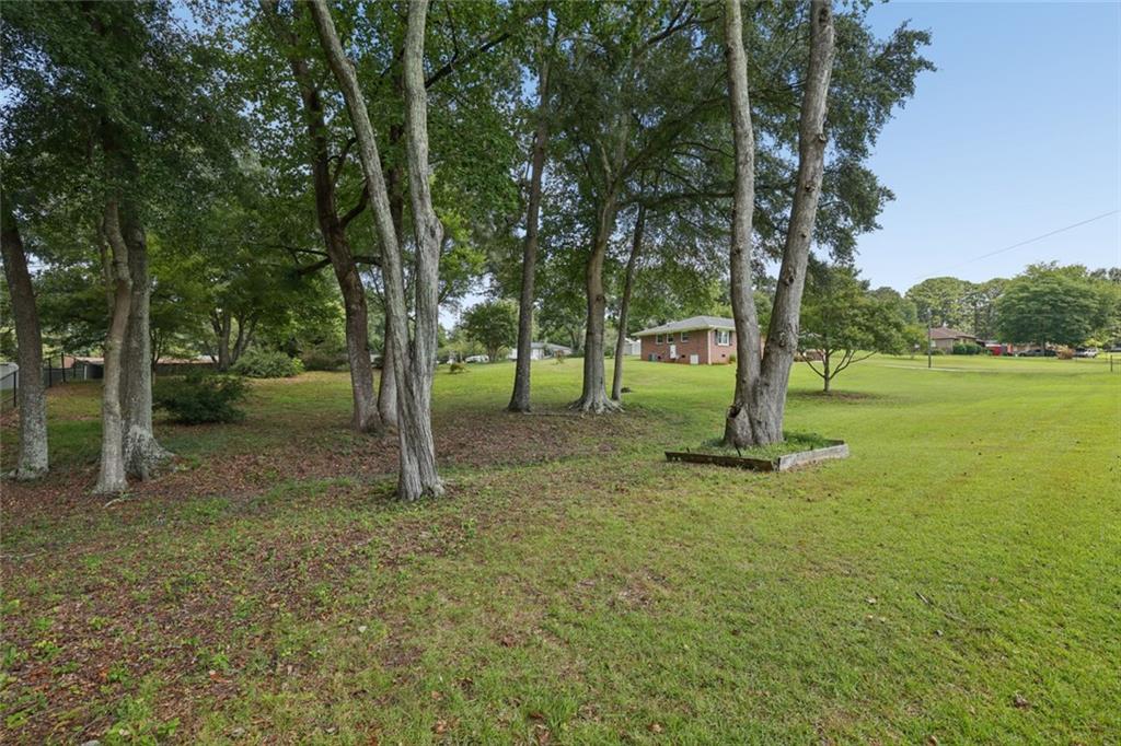 2823 Crabapple Circle Property Photo 2