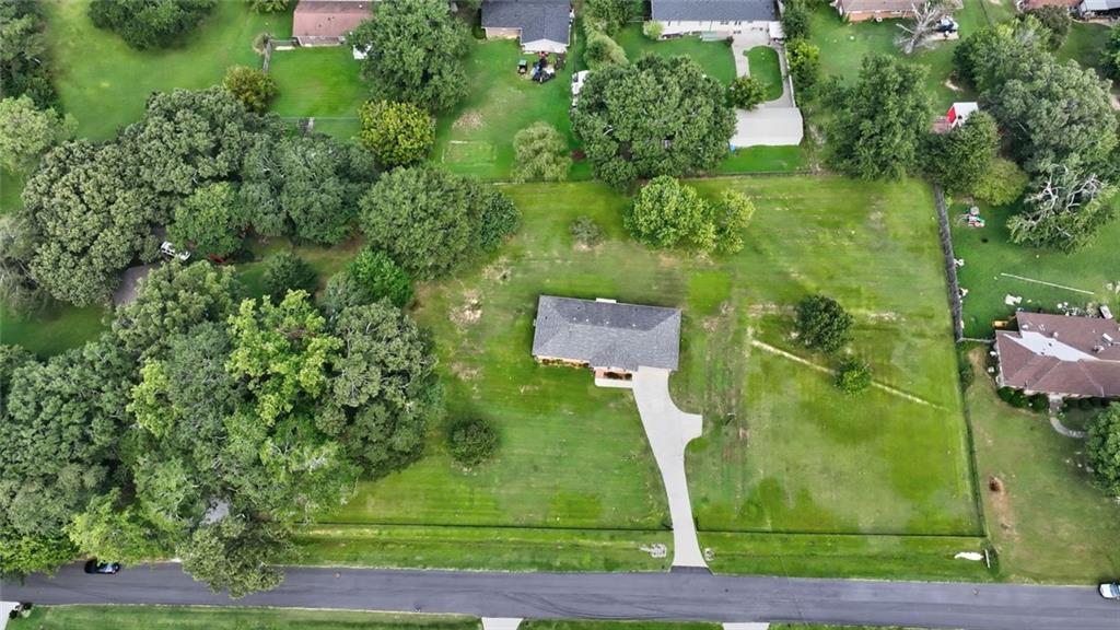 2823 Crabapple Circle Property Photo 6