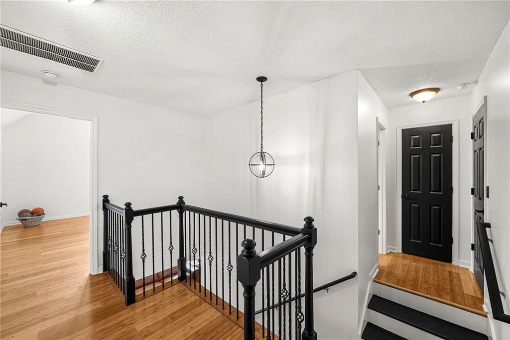 176 Oak Leaf Drive Property Photo 11