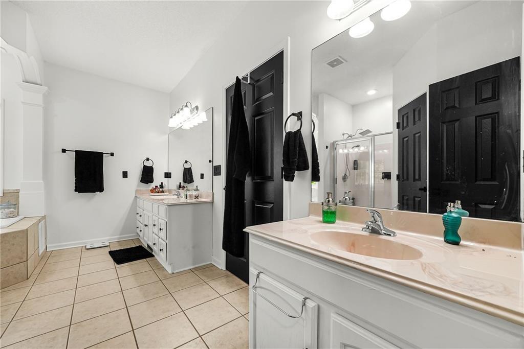 176 Oak Leaf Drive Property Photo 15