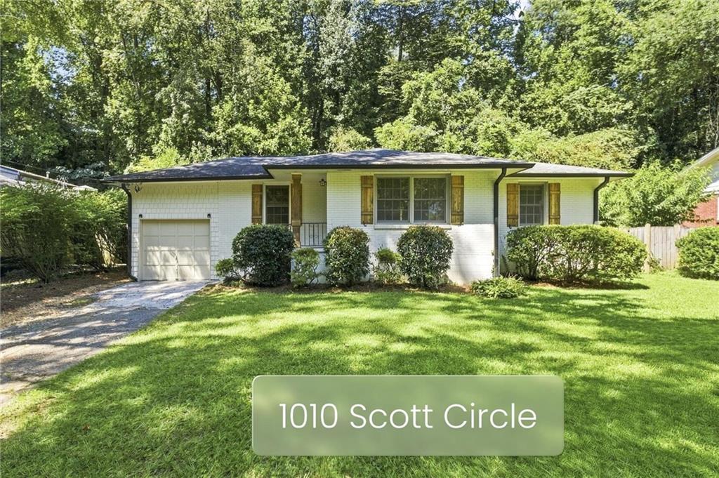 1010 Scott Circle Property Photo 1