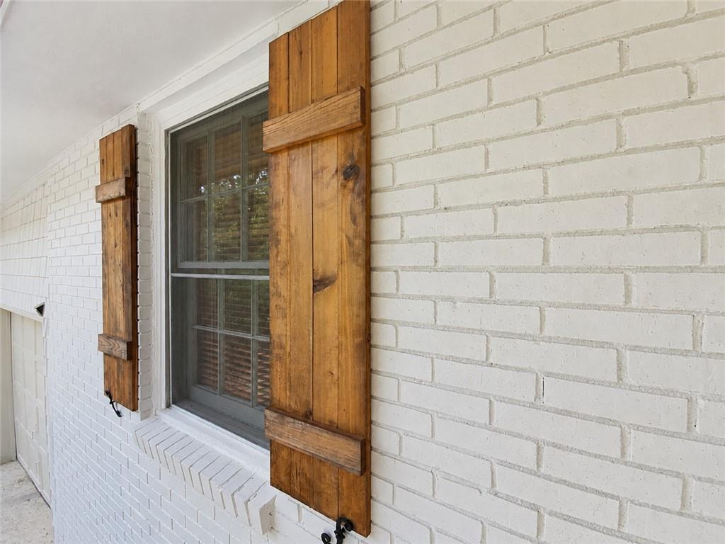 1010 Scott Circle Property Photo 4