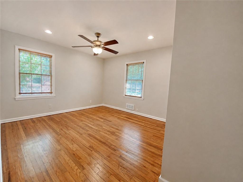 1010 Scott Circle Property Photo 13