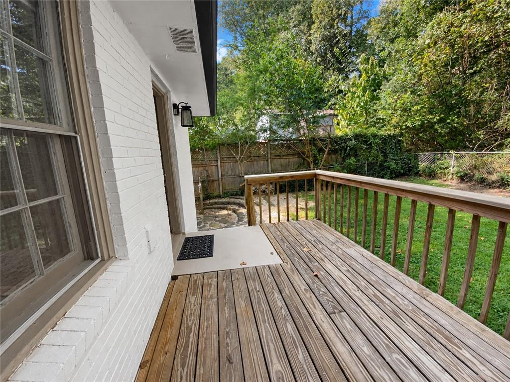 1010 Scott Circle Property Photo 24