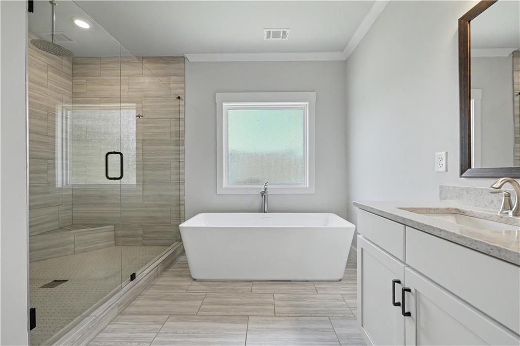2606 Traditions Way Property Photo 10