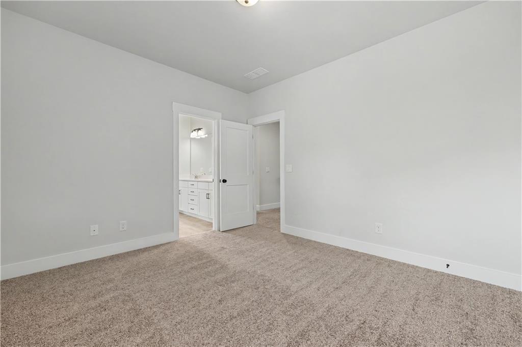 2606 Traditions Way Property Photo 30