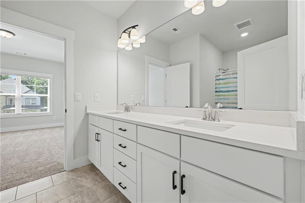 2606 Traditions Way Property Photo 31