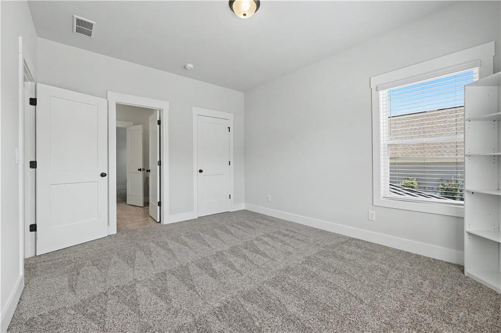 2606 Traditions Way Property Photo 33
