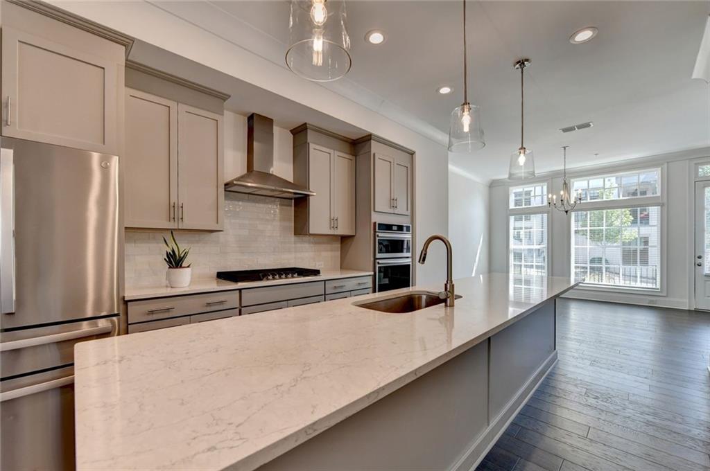 6766 Encore Boulevard Property Photo 10