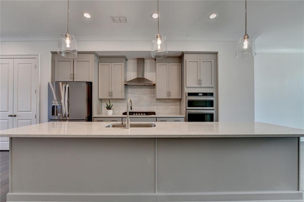 6766 Encore Boulevard Property Photo 11