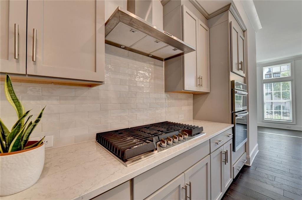 6766 Encore Boulevard Property Photo 13