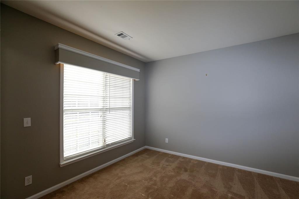 7832650 Property Photo 8