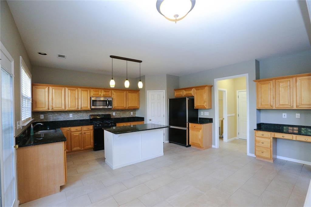 7832650 Property Photo 17