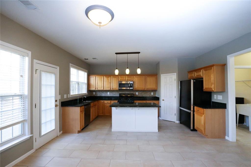 7832650 Property Photo 19