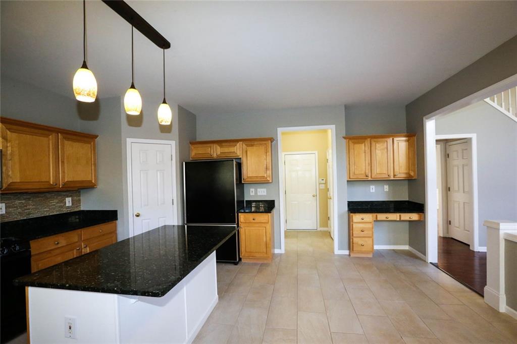 7832650 Property Photo 25