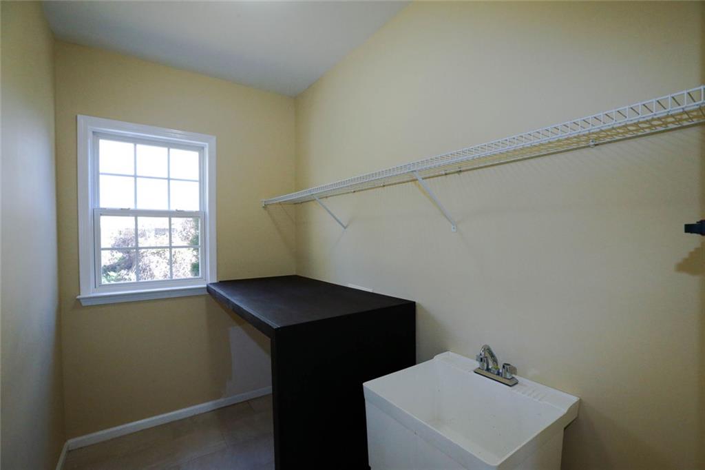 7832650 Property Photo 26