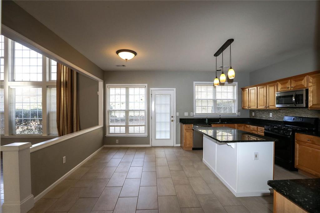 7832650 Property Photo 27