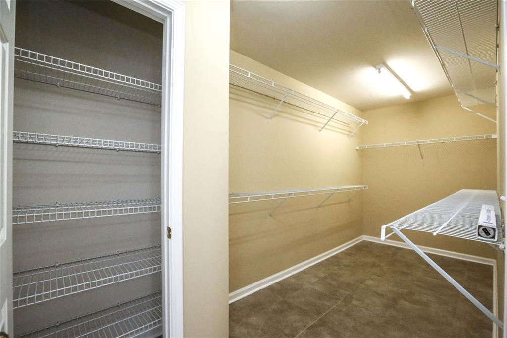 7832650 Property Photo 35