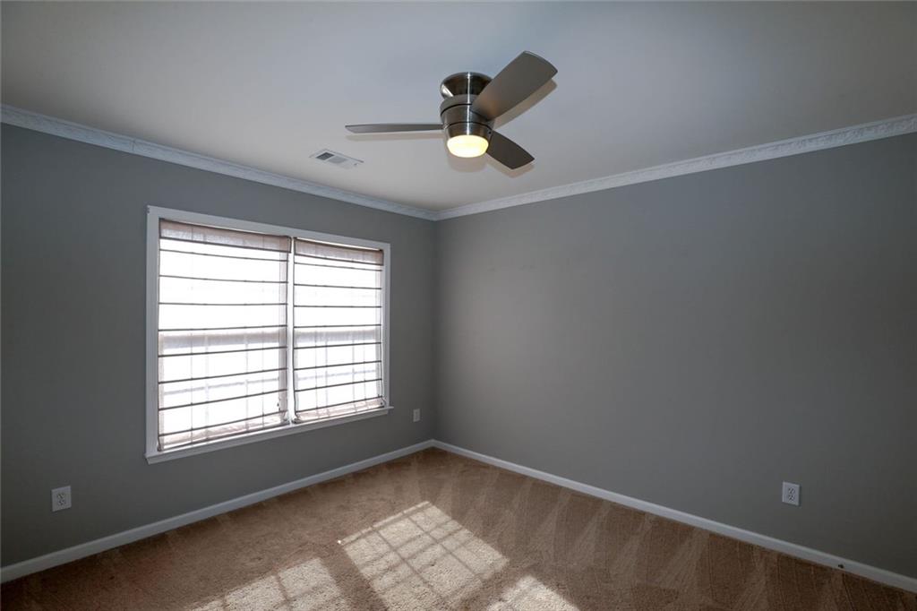 7832650 Property Photo 43