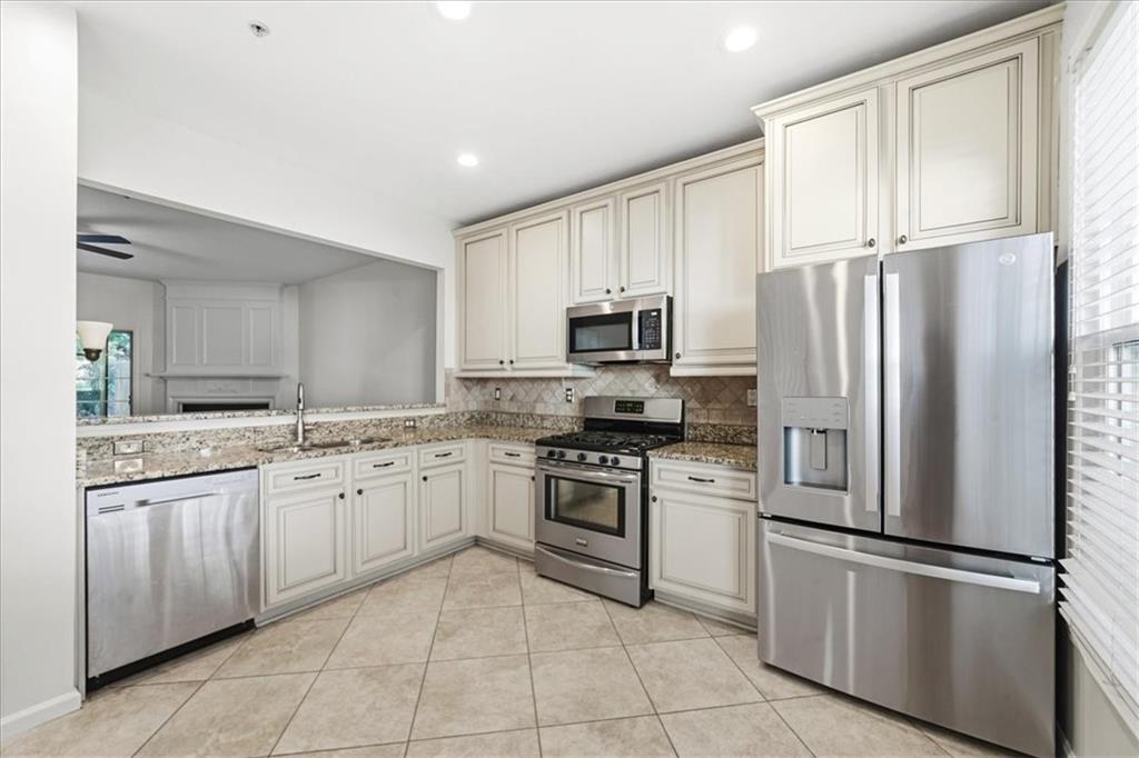 1205 Whitestone Ridge Property Photo 4