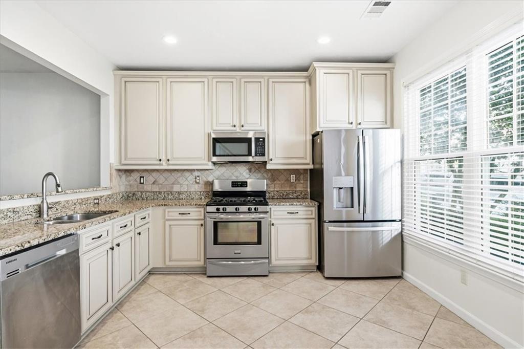 1205 Whitestone Ridge Property Photo 5