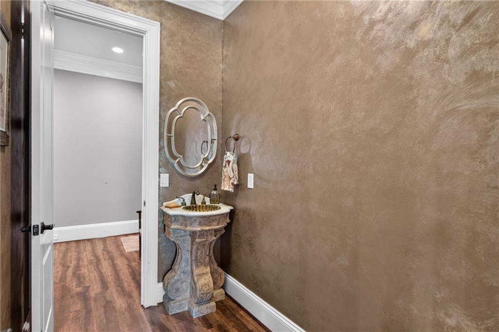 456 E Valley Road Ne Property Photo 69