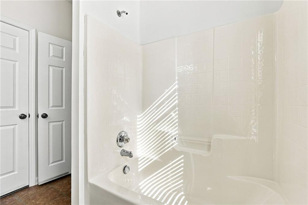 3870 Amberleigh Trace Property Photo 12