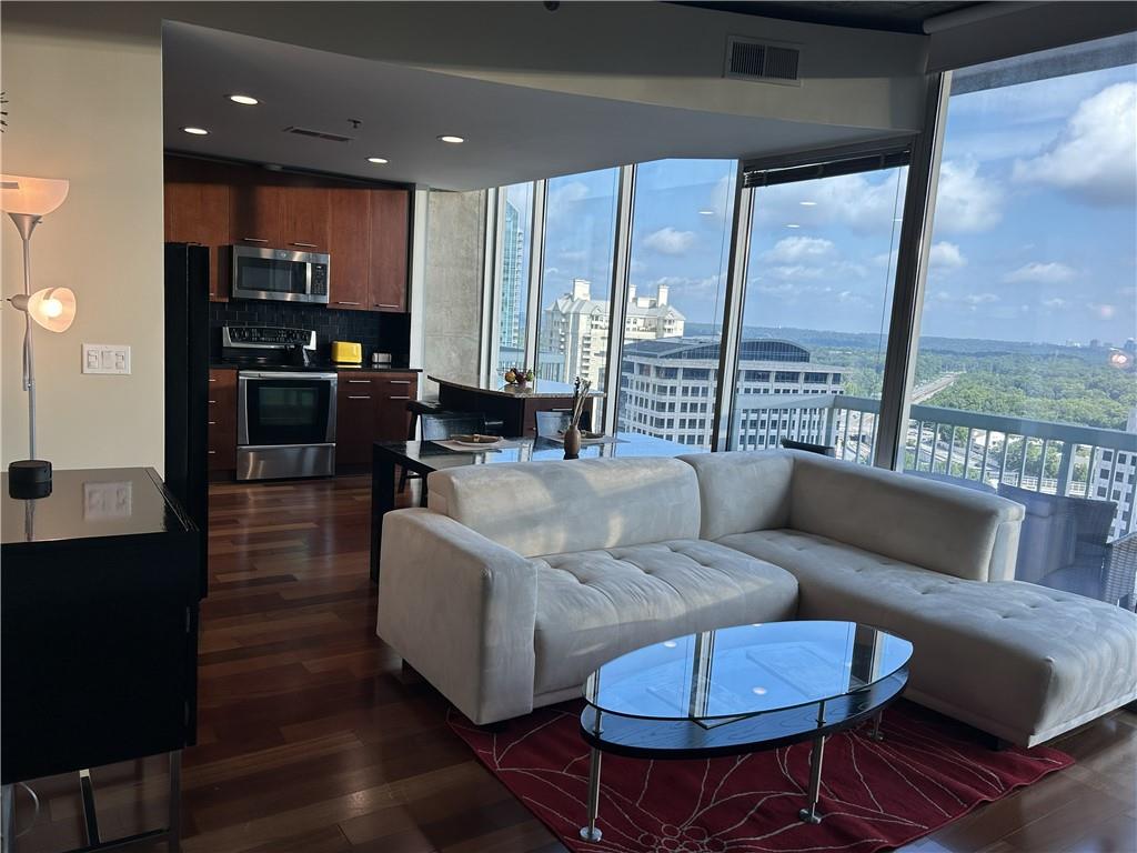7832676 Property Photo 5