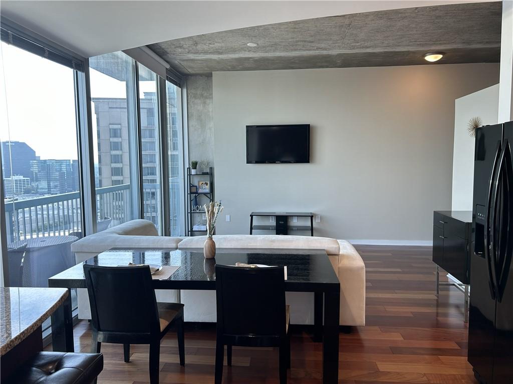 7832676 Property Photo 7