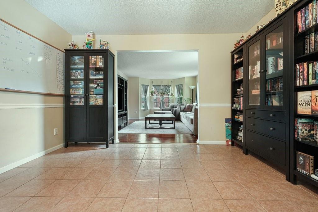 371 Silverleaf Lane Property Photo 8