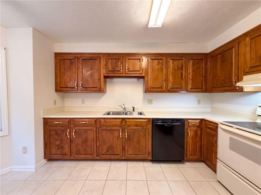 103 Saddlebrook Court Property Photo 6