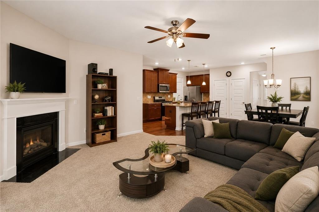 281 Emporia Loop Property Photo 14