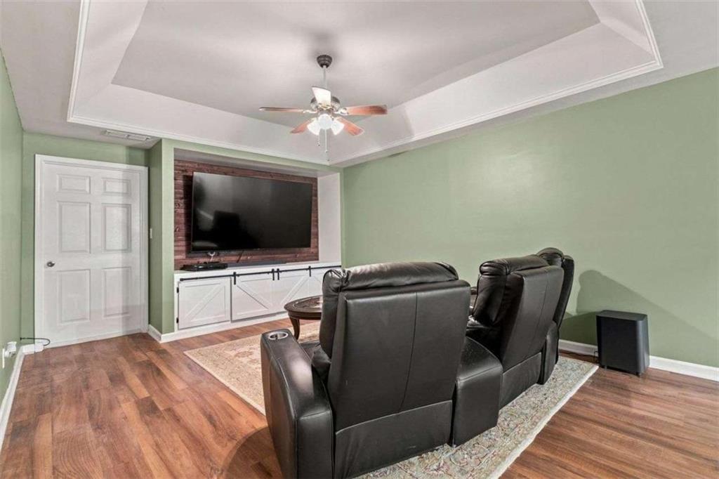 2935 Edgewater Property Photo 7