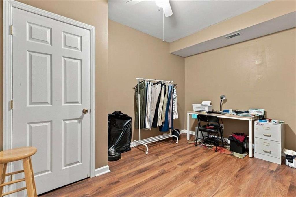 2935 Edgewater Property Photo 16