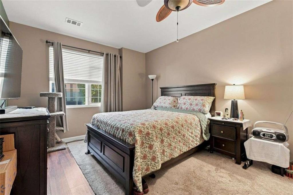 2935 Edgewater Property Photo 18