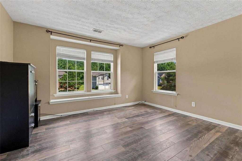 2935 Edgewater Property Photo 22