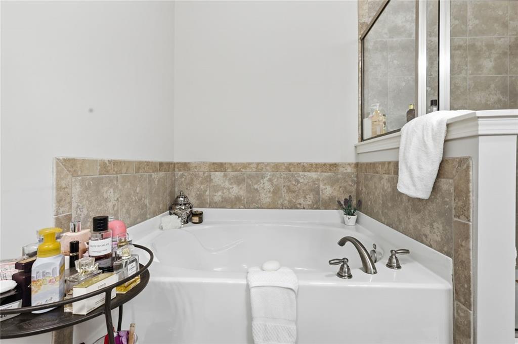 4338 Greys Rise Way Sw Property Photo 13