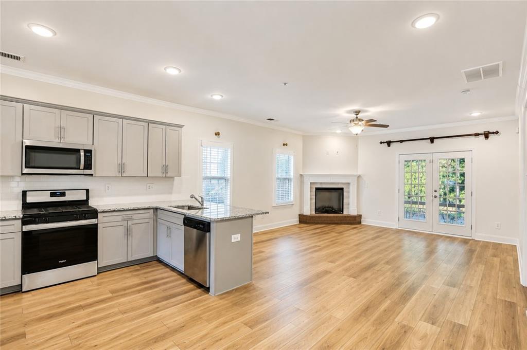 9120 Leverett Circle Property Photo 11