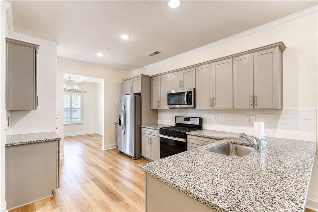 9120 Leverett Circle Property Photo 15
