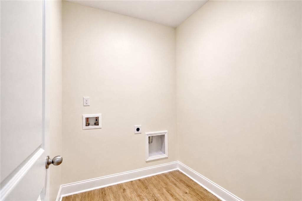 9120 Leverett Circle Property Photo 18