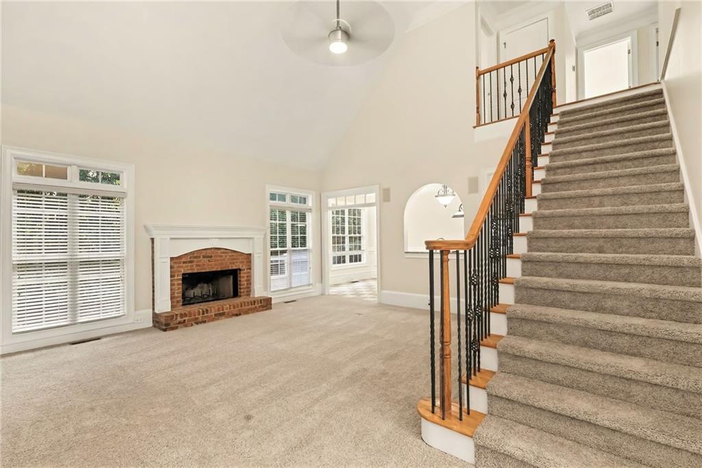 313 Fallstone Path Property Photo 5
