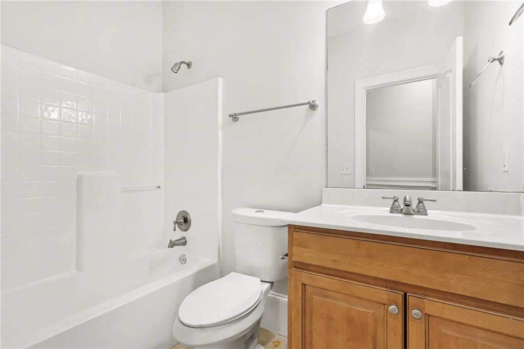 313 Fallstone Path Property Photo 25