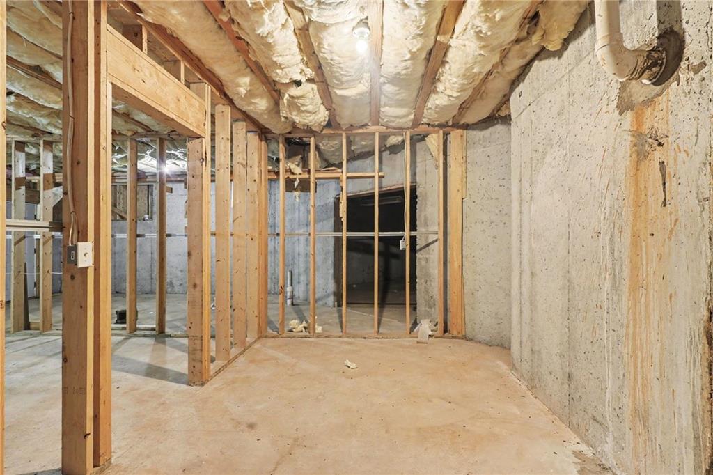 313 Fallstone Path Property Photo 30