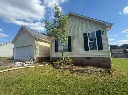 1504 Rockview Circle