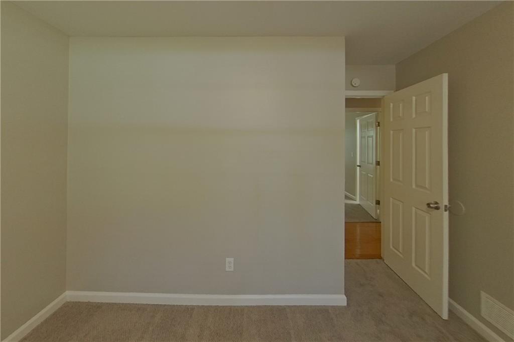 7832896 Property Photo 15