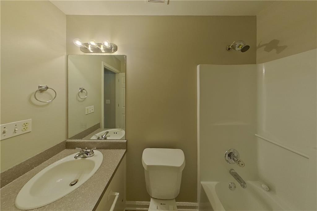 7832896 Property Photo 17